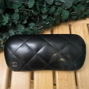 Channel Glasses Case